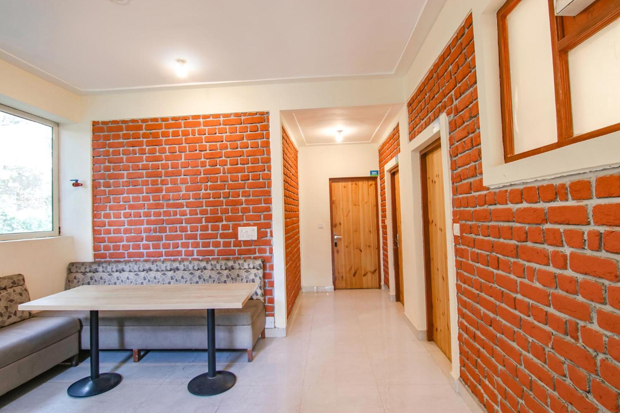 White Water Inn Mcleodganj Дхарамсала Екстериор снимка